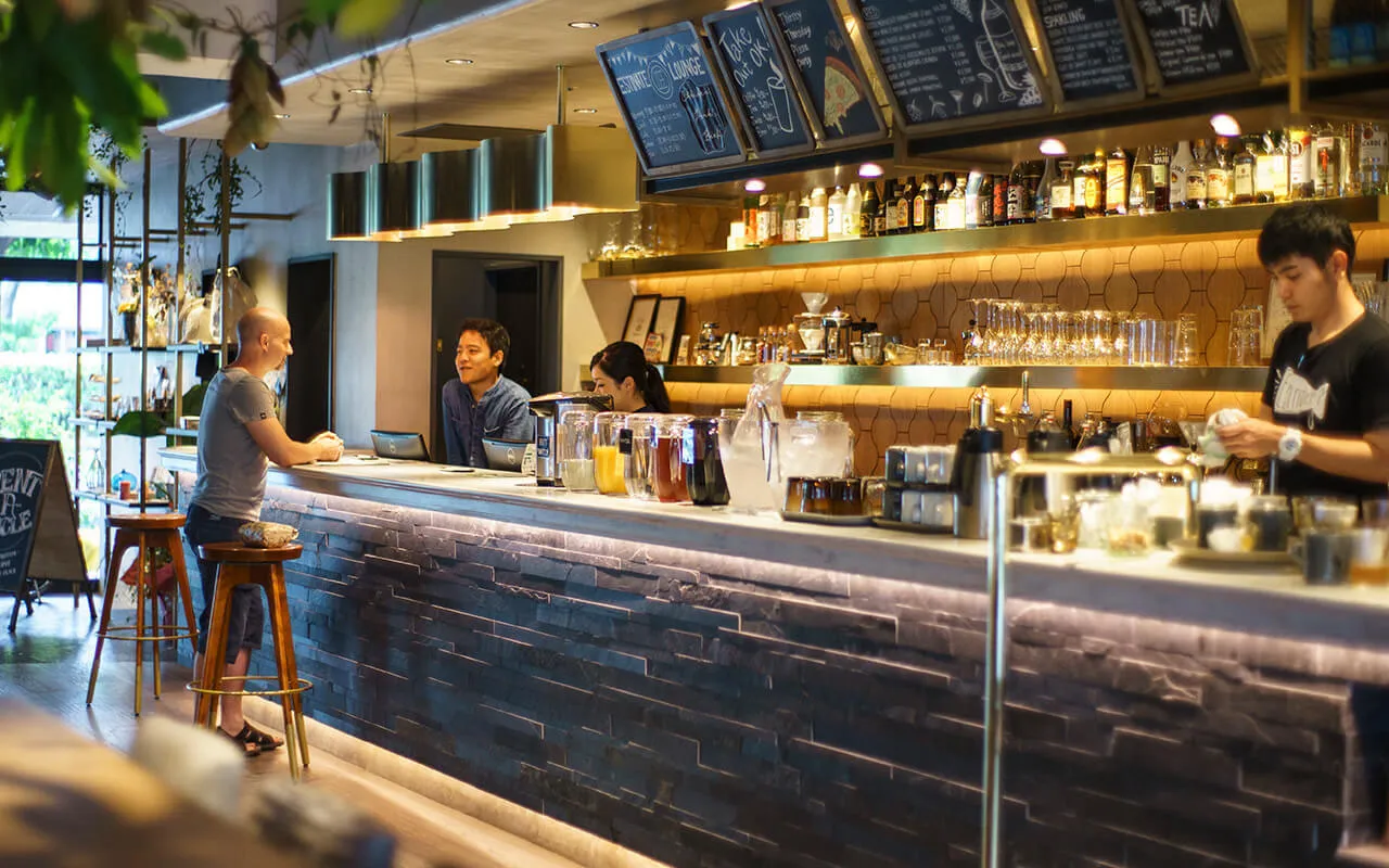 A hotel to hang out with other travellers like a café